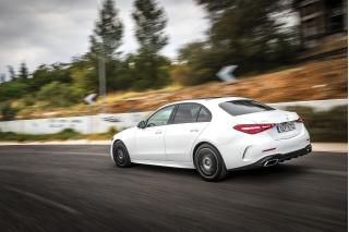 Mercedes-Benz C200 204Ps